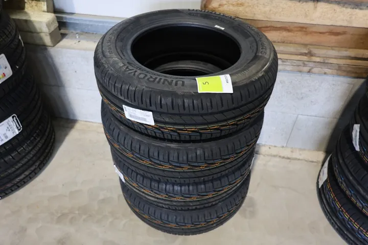 Uniroyal Reifen Set Rain Expert 5 Größe: 195/65 R 15